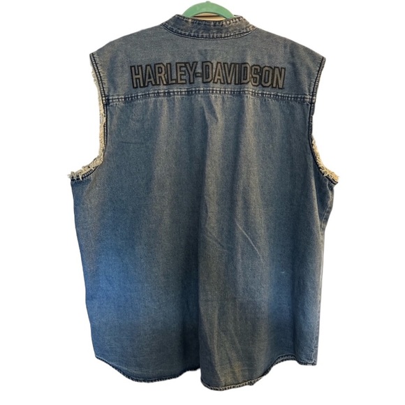 VINTAGE Men’s Harley Davidson Sleeveless Denim Shirt - Picture 2 of 5
